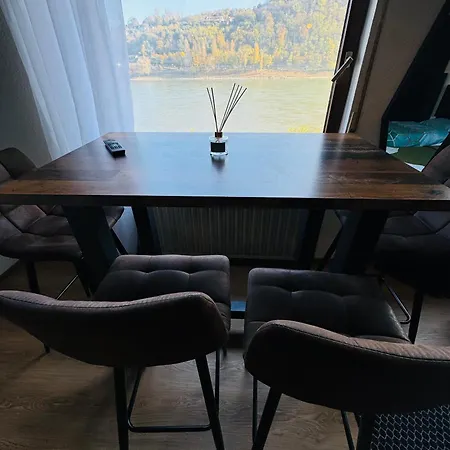 Loft Fluss Blick 아파트