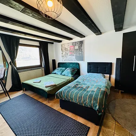Loft Fluss Blick 아파트